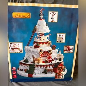 Lemax RARE North Pole tower Village